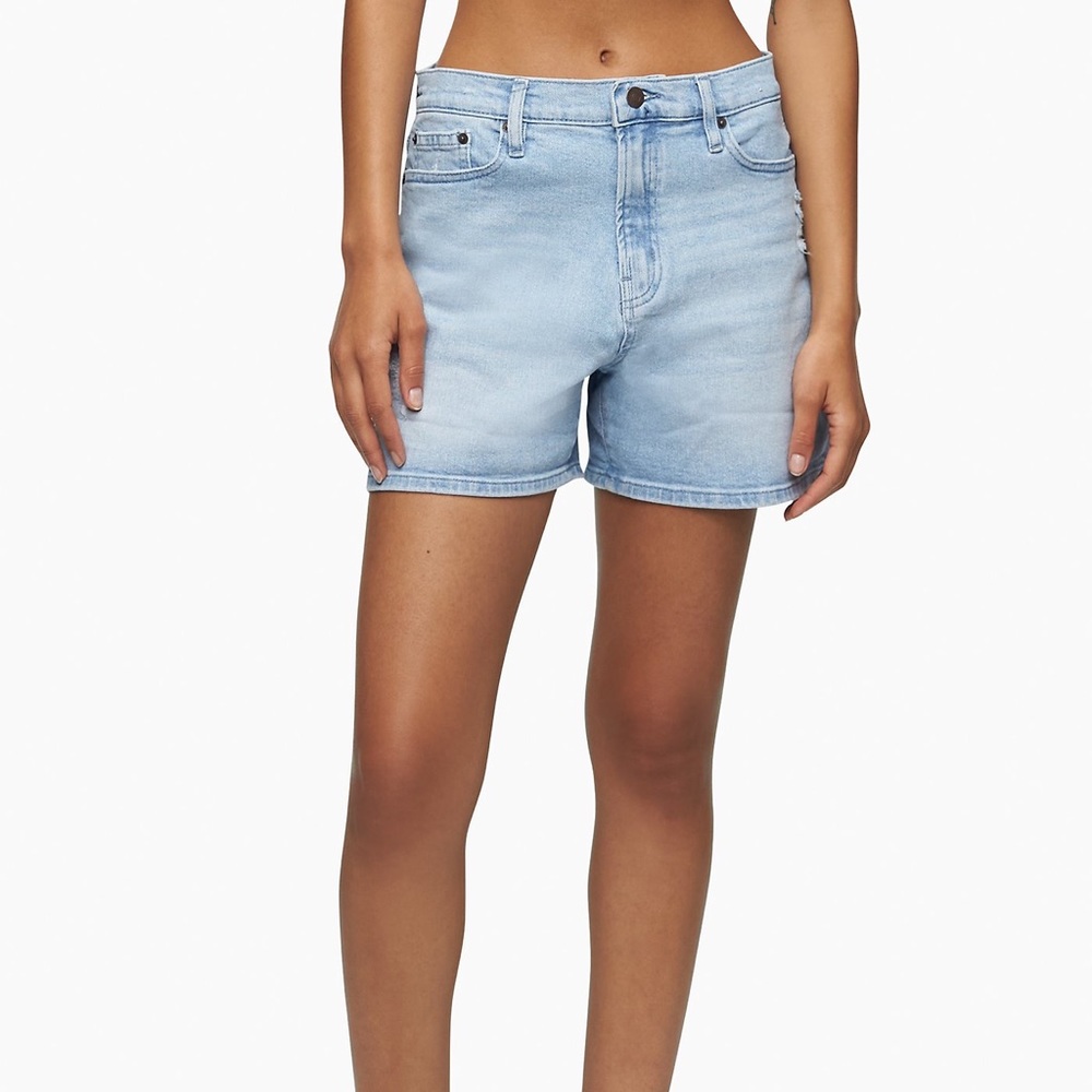 Calvin Klein Light Wash High Rise Mom Short